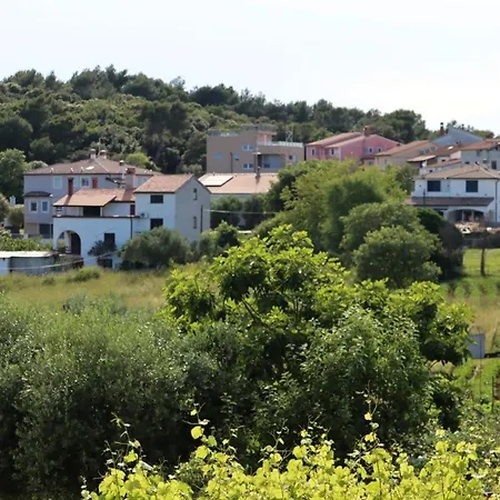 Maki I Mila Stinjan Apartment *